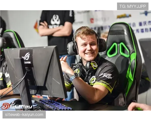 南非队高位逼抢战术纪律严明 福斯特锋线支点作用明显