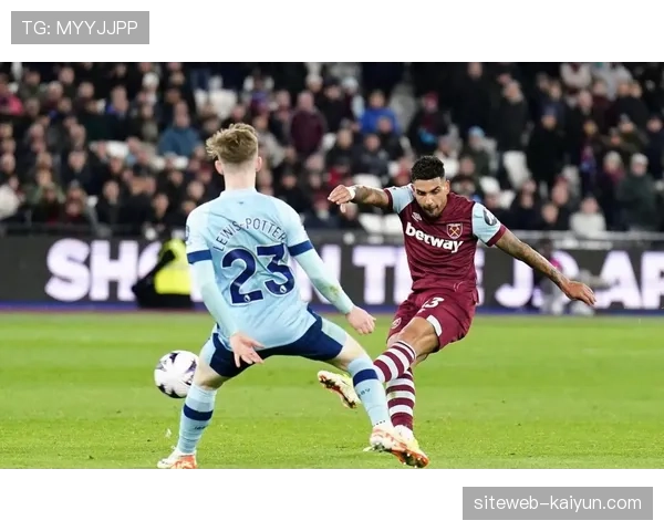 西汉姆联门将位置隐患:法比安斯基背伤与年轻门将经验